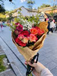 Erhai Lake - Cycling, Matcha + Coffee & Hydrangeas Cafe 