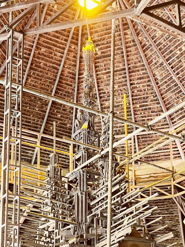 Guardians of the Temple: The Artists Preserving Thailand’s Wooden Legacy 🛠️🙏 Guardians of the Temple: The Artists Preserving Thailand’s Wooden Legacy 🛠️🙏