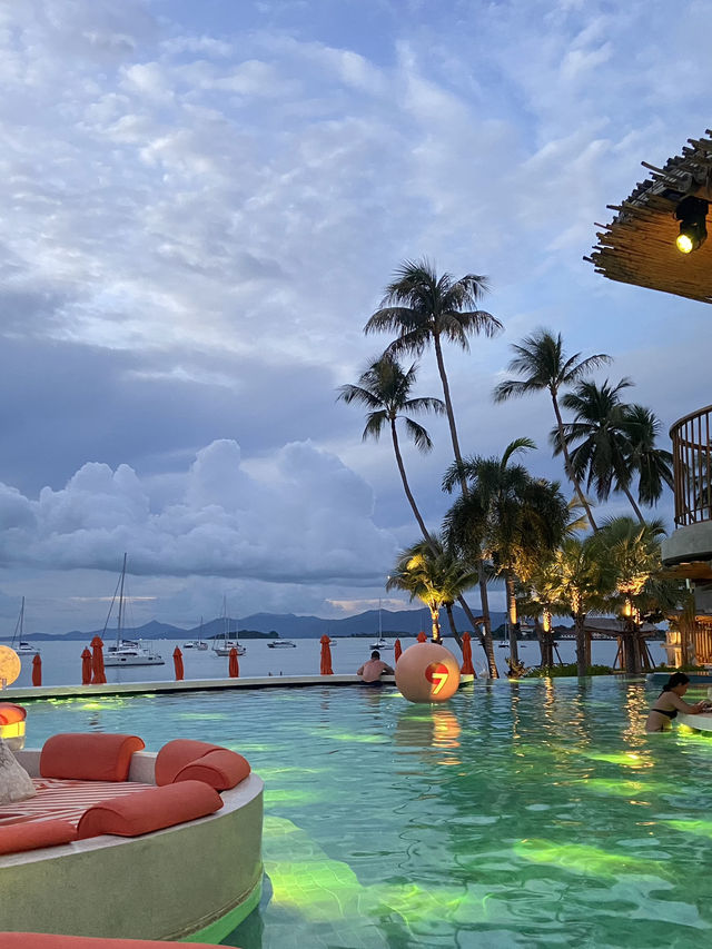 📍79 Beach Club and Resort Samui