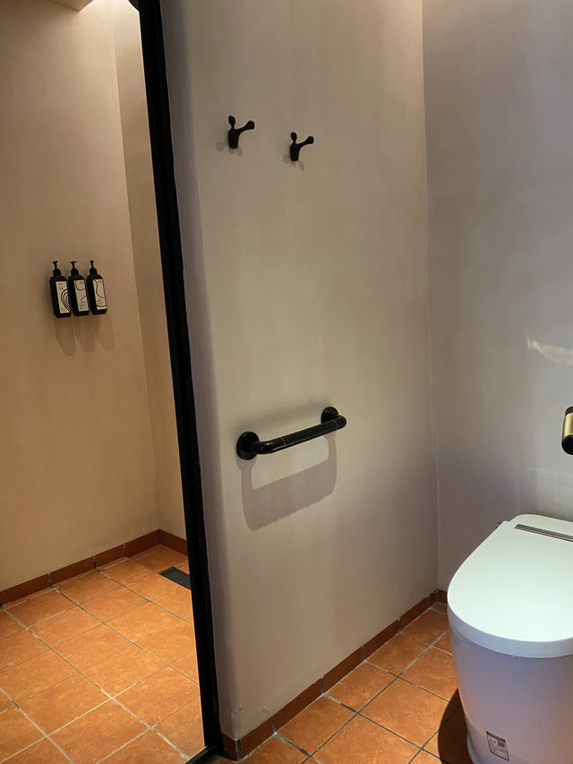 丹霞山江畔最棒的酒店- 悠然江畔設計師藝術酒店 丹霞山江畔最棒的酒店- 悠然江畔設計師藝術酒店