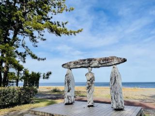 紫と海が出会う場所：ラベンダービーチ