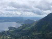 Tenang yang Tak Tergantikan di Danau Toba