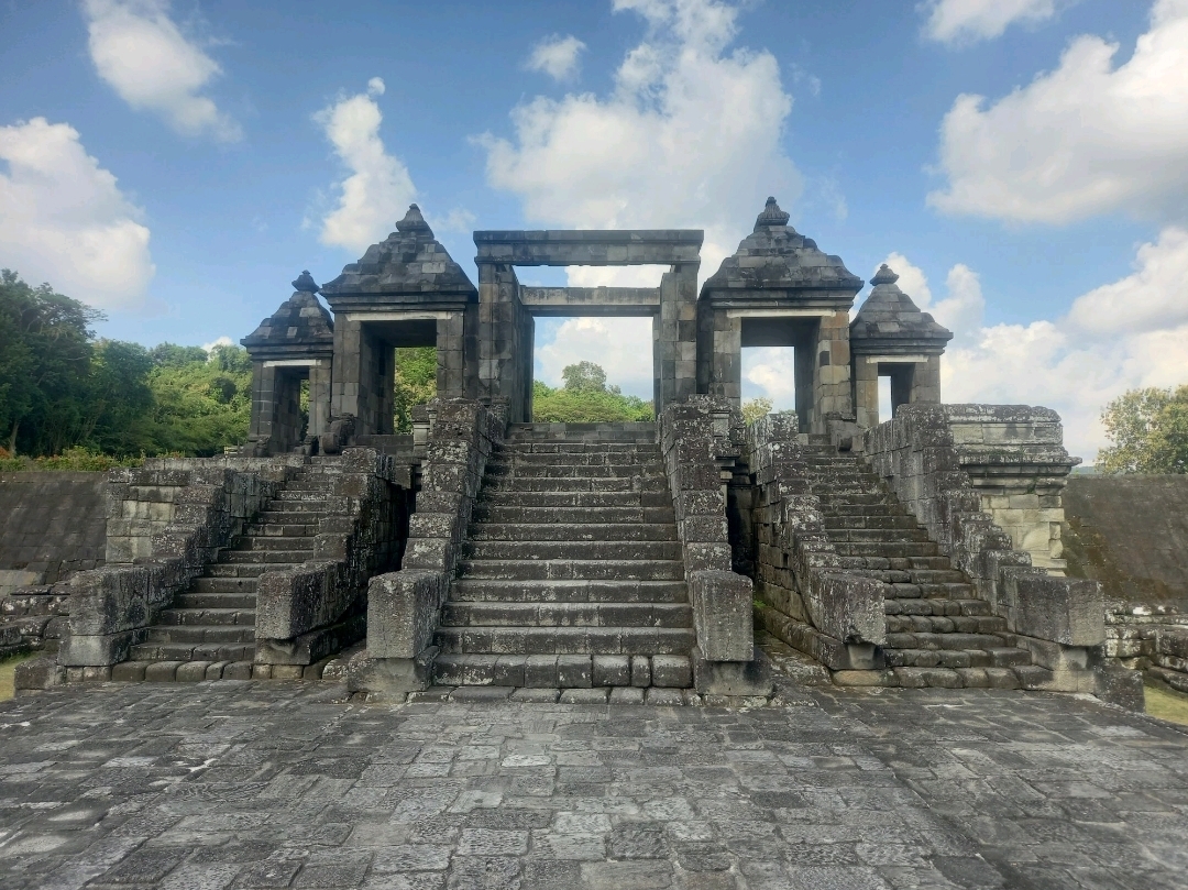 Yogyakarta: The Charm of Java & Exploring World Heritage.