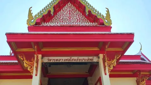 Wat Phet Suwan @Phetchaburi. — traveler post in Gomera