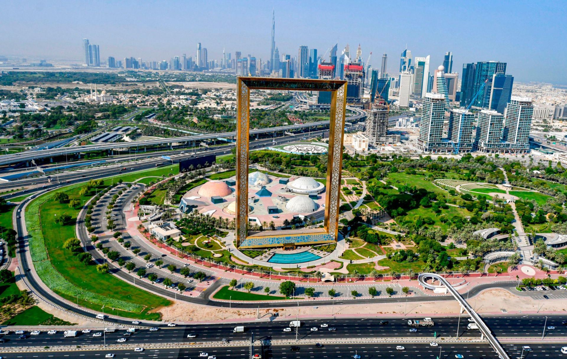 🖼️ Bridging Past and Future: A Complete Visitor Guide to the Iconic Dubai Frame!