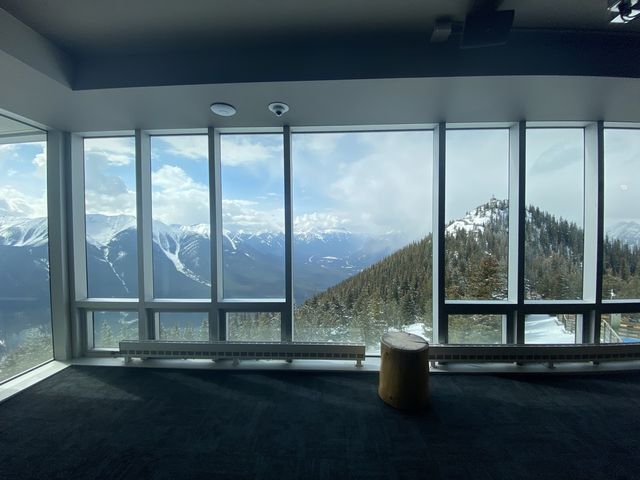 Sulphur Mountain - amazing view from the top!