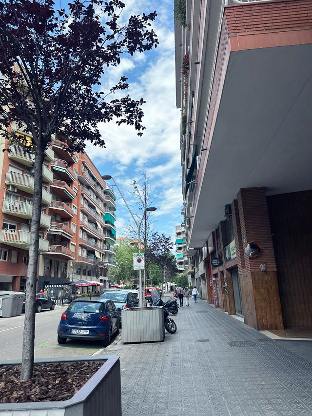 📍西班牙·巴塞隆拿 🇪🇸｜精華必去行程✨ 高第迷宮 + 海邊放空 + TAPAS美食天堂！