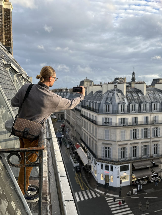 Girls photo tour to Paris
