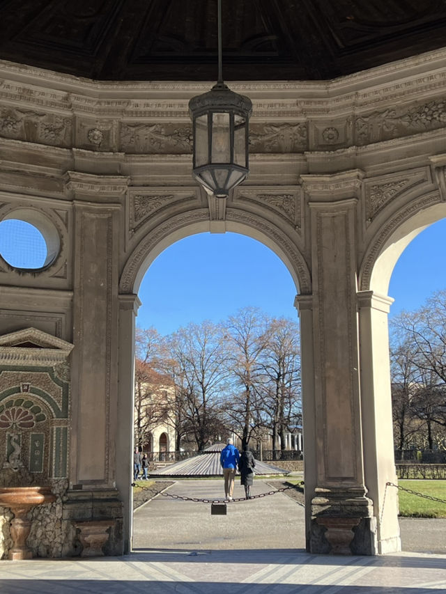 🇩🇪 慕尼黑王宮花園（Hofgarten）🌹🌹🌹