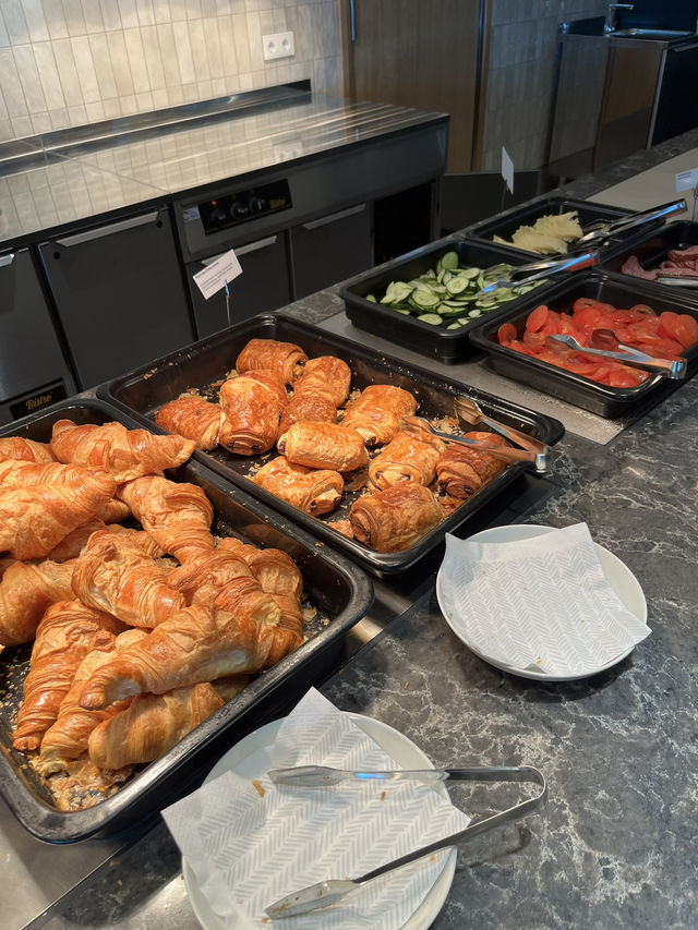 【Finnair Lounge（ヘルシンキ空港・シェンゲン内）】気軽に使える北欧スタイルの快適ラウンジ
