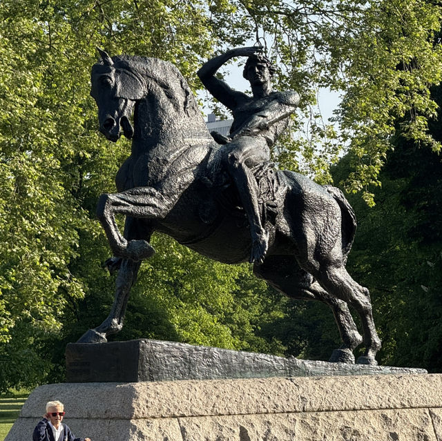 🌿👑 Royal Strolls: Exploring Central London’s Regal Green Spaces