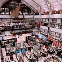 🎒🔍 Discover Oxford’s Free Pitt Rivers Museum! 🇬🇧✨