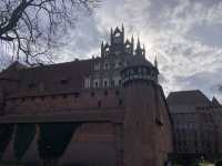 Welcome to the largest castle in the world! 