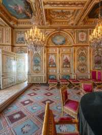 🏰 Château de Fontainebleau – Intimate Majesty Beyond Versailles