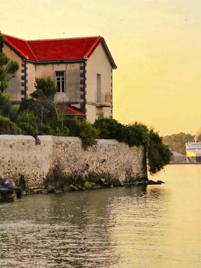 🌊 Mytilene: A Seaside Capital of Culture, History, and Warm Aegean Spirit 🇬🇷✨
