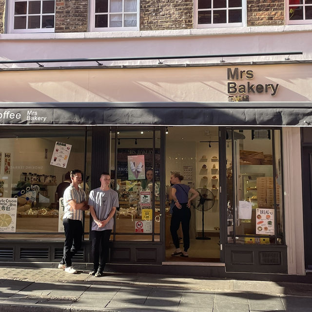 London🇬🇧Mrs. Bakery: Sweet Delights Near Chinatown! 🍫 