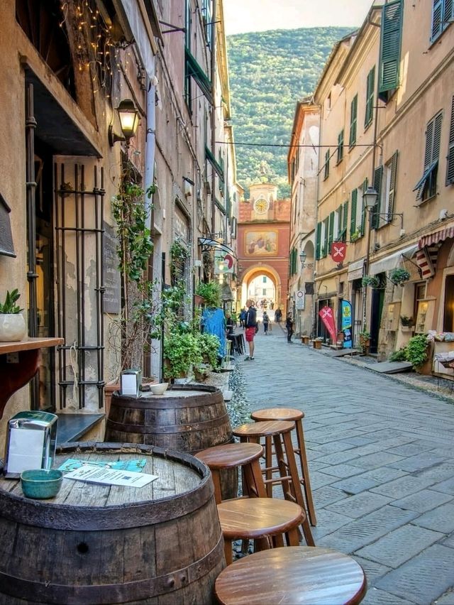 🏰🌿 “Stone Walls & Slow Strolls: A Medieval Escape to Finalborgo” 🇮🇹