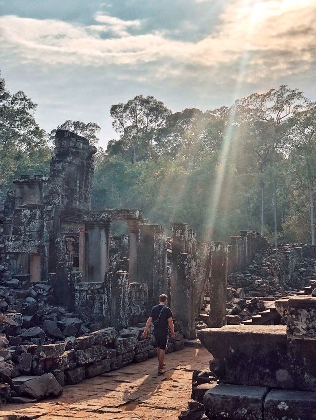Angkor Wat – Sunrise Magic & Ancient Wonder 🌅🏰