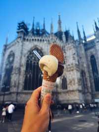 Let's start from the heart of Milan, Duomo di Milano