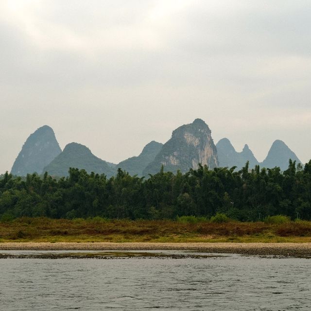 Li River Views in Yangshuo 🌄🚤✨ Li River Views in Yangshuo 🌄🚤✨