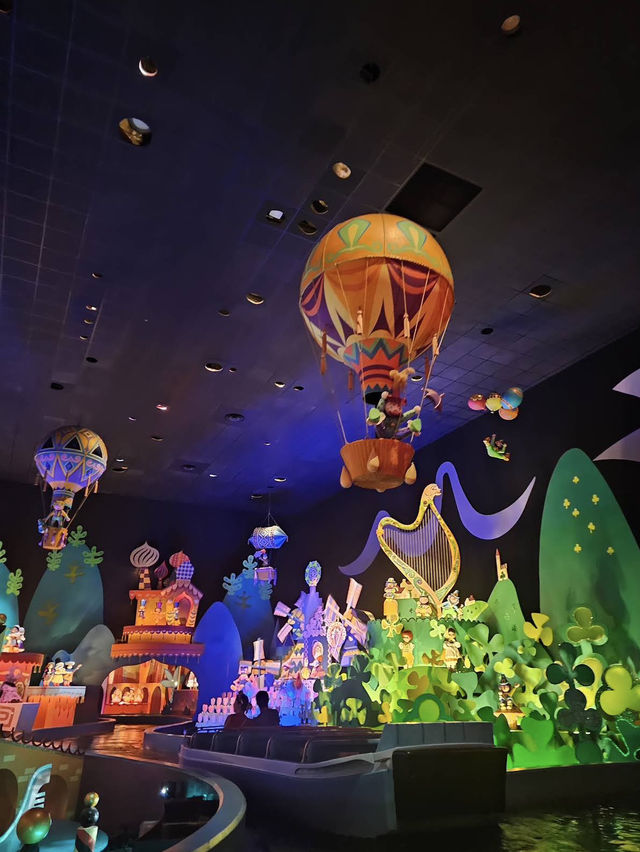 ✨ A magical cultural fusion at Shanghai Disneyland! 🏮🌸🏰 ✨ A magical cultural fusion at Shanghai Disneyland! 🏮🌸🏰