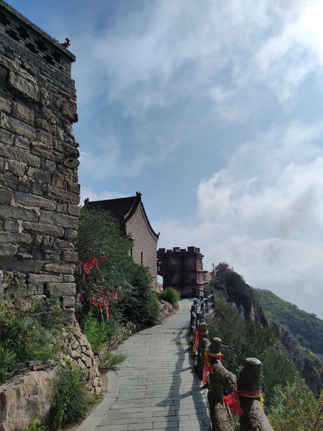 河北景點推薦丨雞鳴山