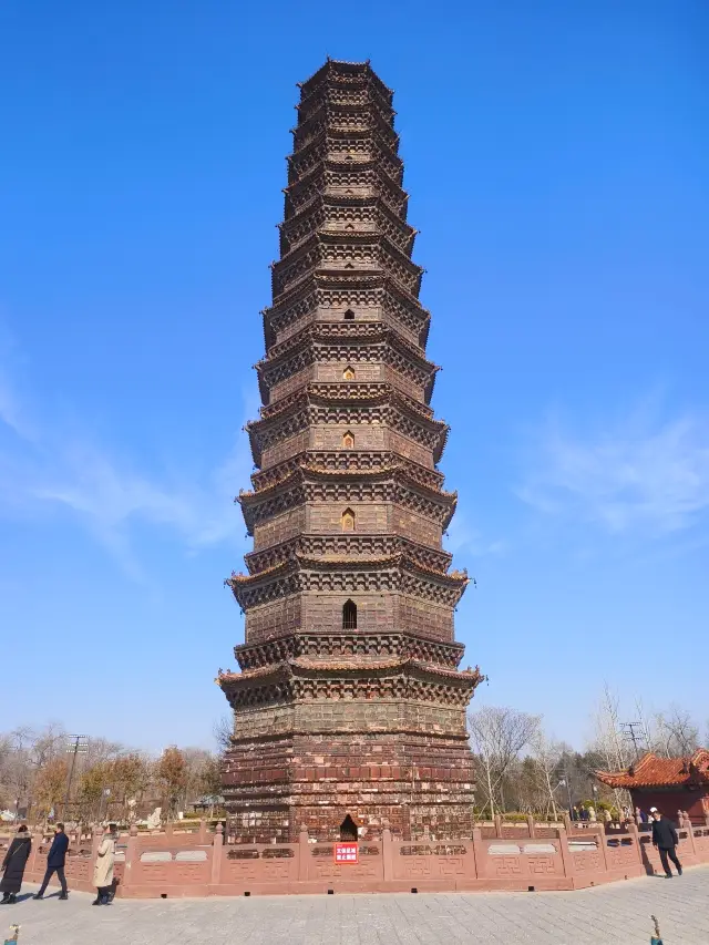 The First Tower in the World - Kaifeng Iron Tower