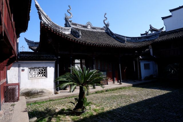 王羲之後裔聚居地華堂古村的精華建築—王氏宗祠