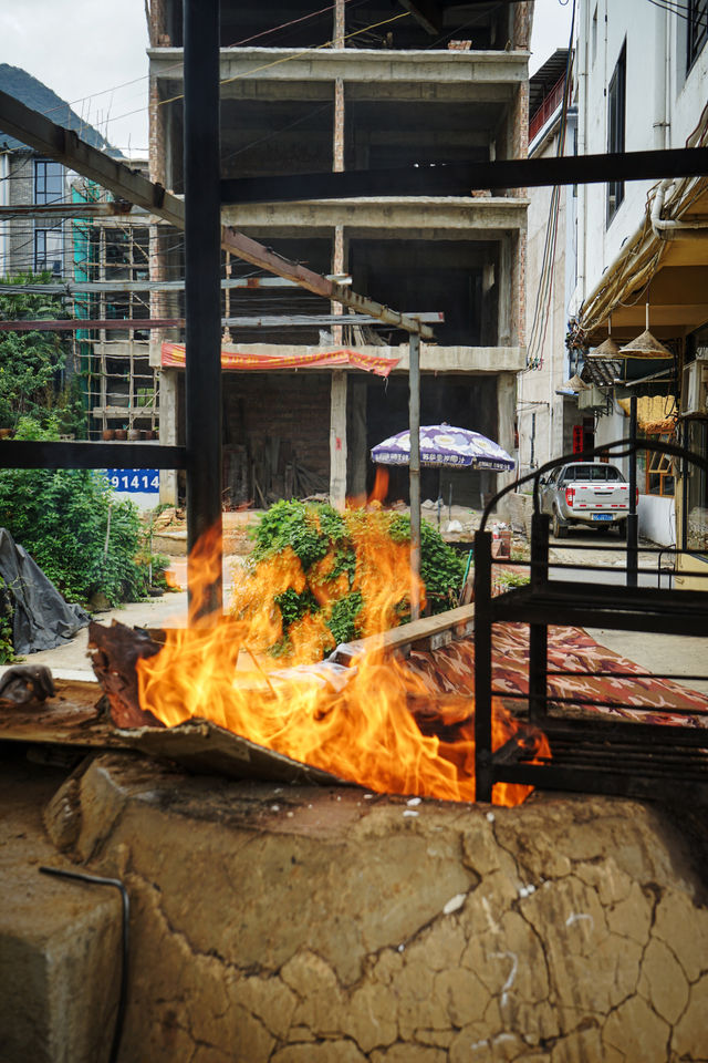 Treasure Restaurant Beside the Viral Walkway of the Ten-Mile Gallery | Private Home Cuisine at Yichunli Farmhouse