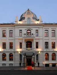 🏨✨ Trondheim's Top Stay: Britannia Hotel Highlights 🌟