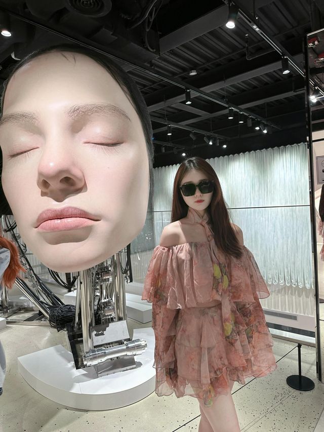 上海巨人展 ，哇哇哇