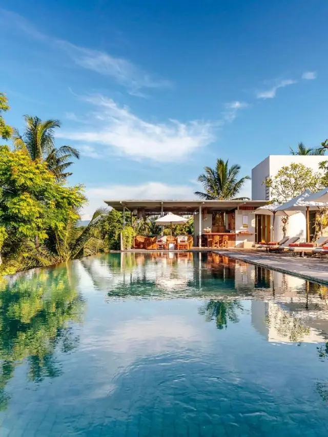 🌴 Ubud's Bisma Eight: A Tropical Haven 🌅