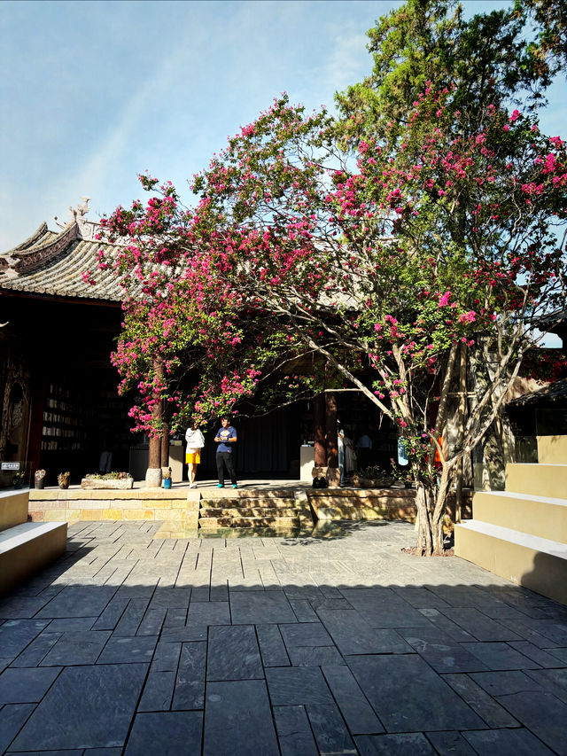 巍山文化新地標｜500年崇正書院中藏著個先鋒書店