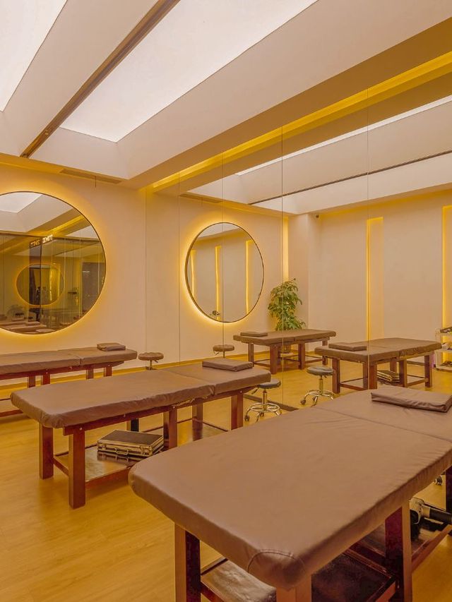 🌟 Shenzhen Sleeps & Shops: Futian's Finest Hotels 🌟