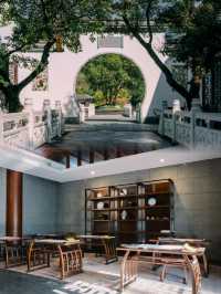 古代園林建築的典範之作，沉睡在佛光之中