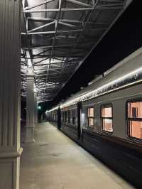 揽雲谷係一間位於宜興懸崖上嘅高端野奢度假酒店。