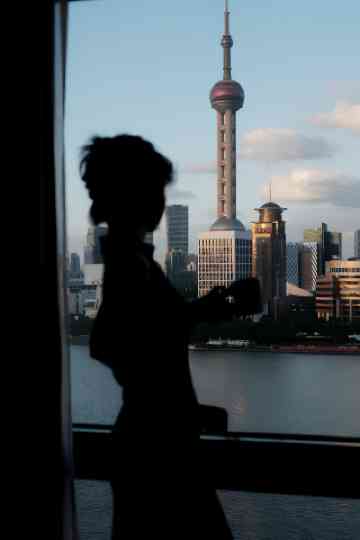 中国上海の名所、(外灘)上海バンドの刺繍額、骨董品 マックス バイ