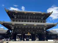京都古韻·本願寺：在歷史與信仰的交響中漫步。