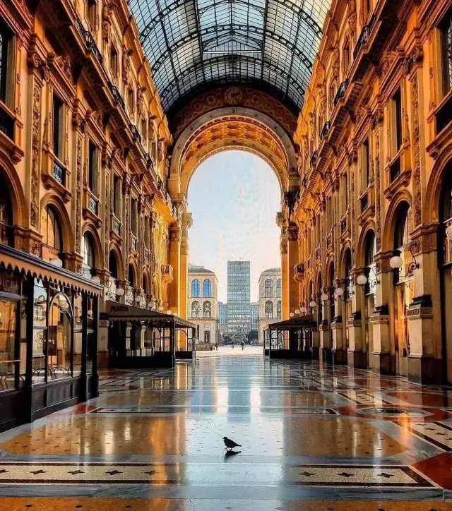 Explore Milan: A fusion of art, fashion, and history.