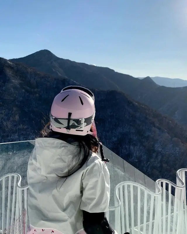 Skiing at Fulong, a four-season town