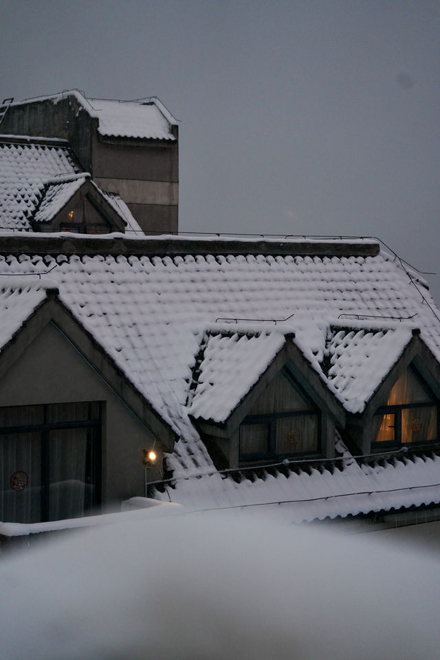 雪後黃山冷門時段！被我拍到了Cyberpunk藍！（附機位攻略）