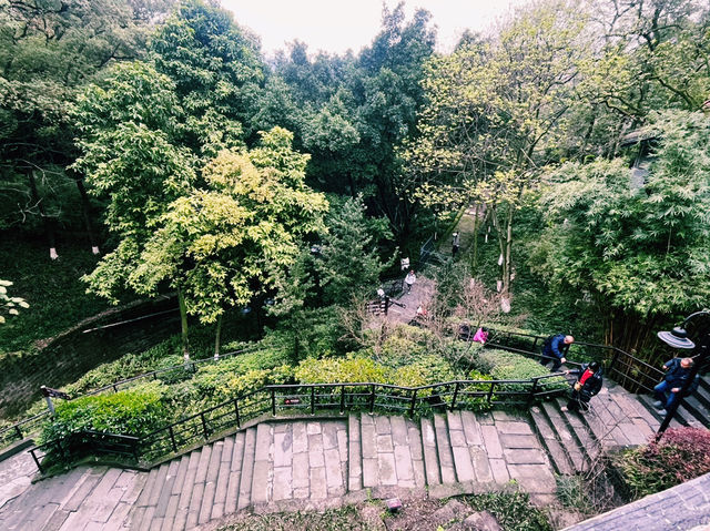 重慶市沙坪壩區著名景點：白公館舊址，適合拍照打卡、週末閒暇度假地！ 