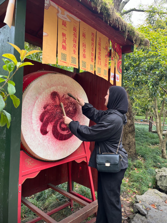 🕊️ Linyin Temple: Serenity in Stone 🍃