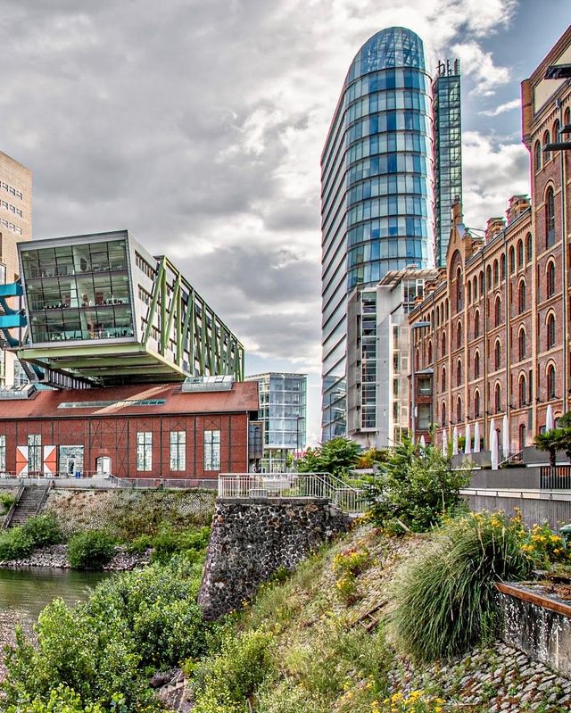 媒體港（Medienhafen）