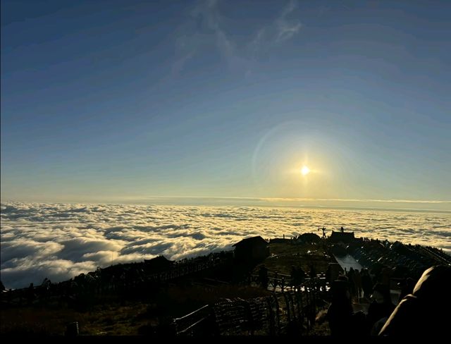 江西武功山徒步全攻略：高山草甸、雲海星空與極致徒步嘅朝聖地