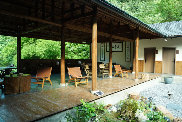 青城山岫煙民宿
