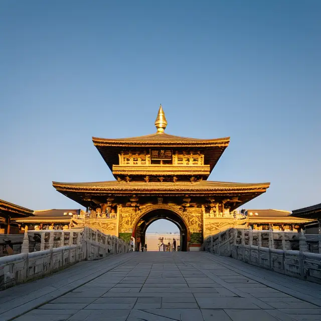 2-Day Essential Xiangyang Tour: Ancient City Wall & Stunning Sunset Spots