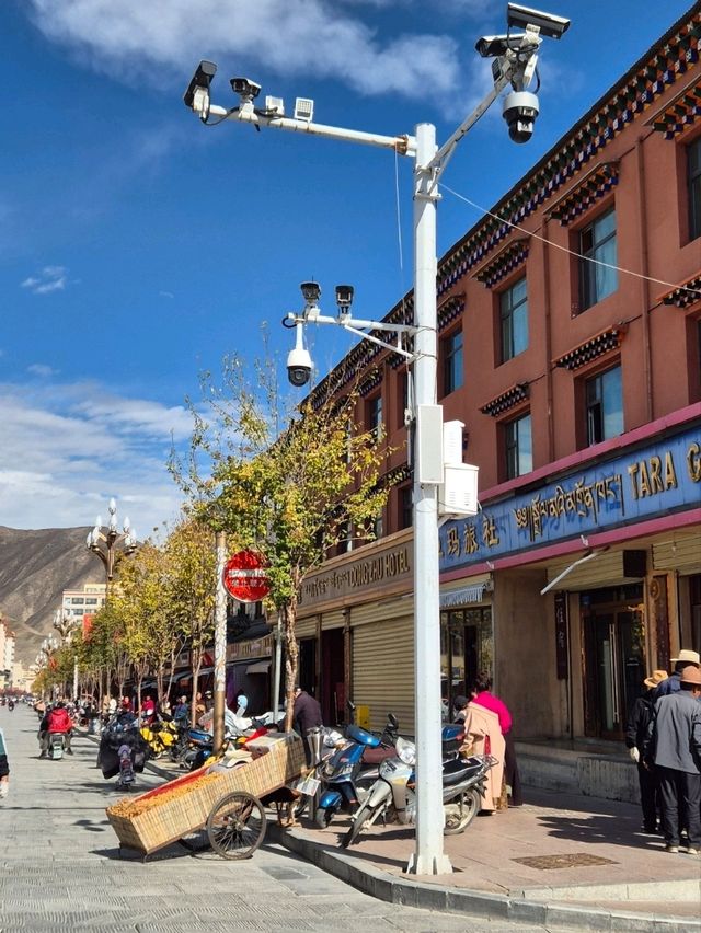 Xiahe's Streets: Where Two Worlds Meet