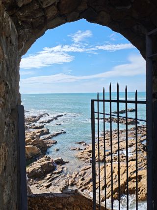 The world is so big! Hold hands with the most romantic person and go to Morocco together