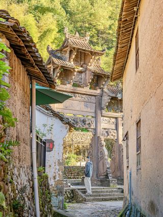 올해 저는 저장성에서 가장 덜 알려진 곳에 다녀왔어요! 너무 유명해질까 봐 걱정이에요